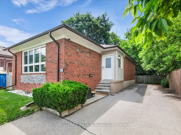 4037 Bloor St W, Toronto, ON M9B 1M4
