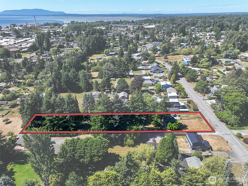 2nd image of 3015 Birchwood Avenue