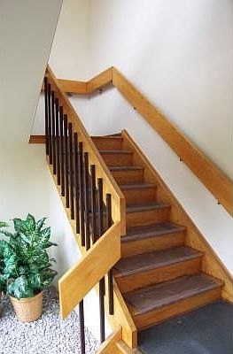2nd image of 10 Moffatt Ln