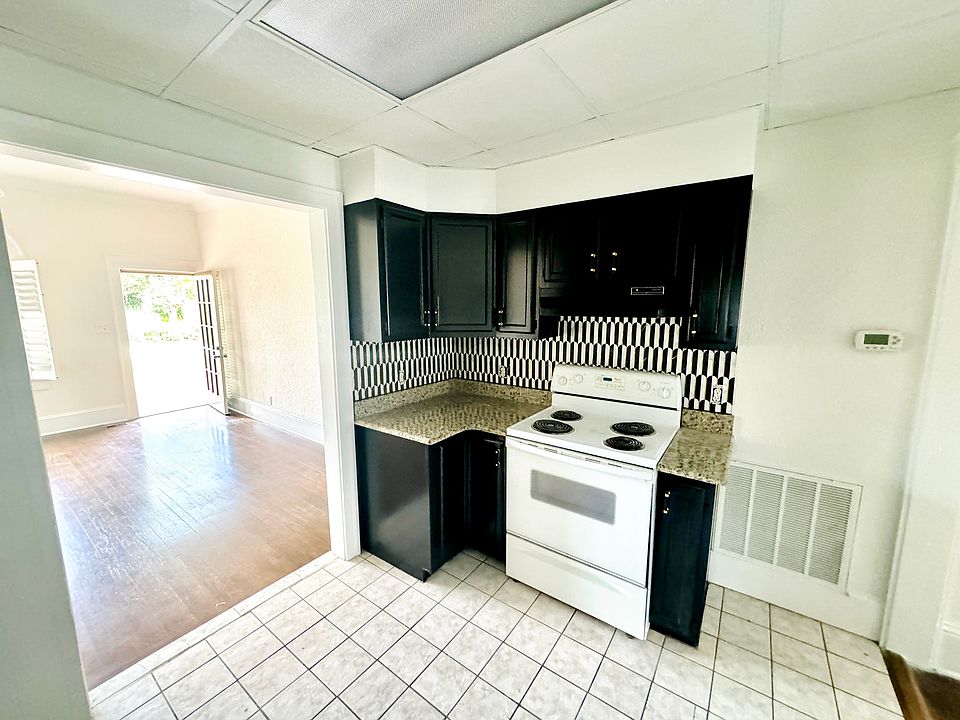 kitchen - off living room
stove being replaced with black stove