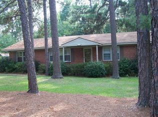 130 Crestview Rd, Southern Pines, NC 28387