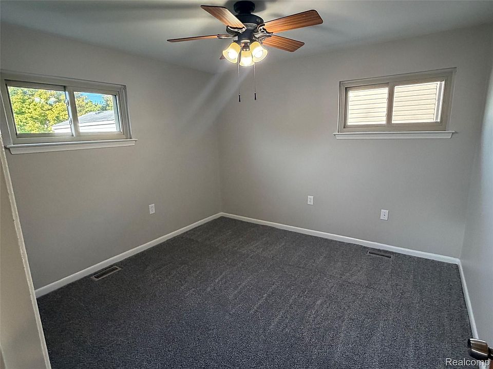 20700 Lockwood St, photo 19