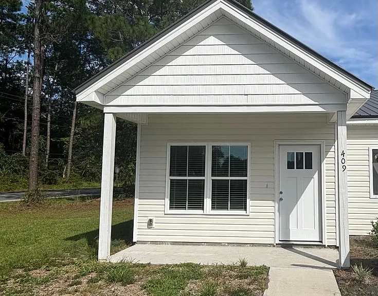 409 Carter Rd — Photo 1