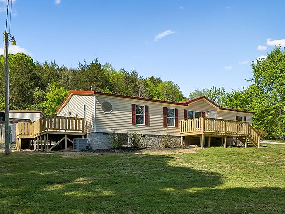 3rd image of 1085 Hawkins Branch Rd