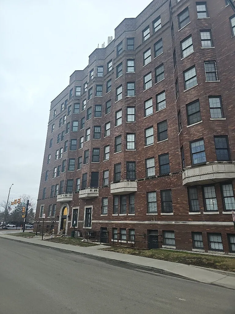 Parkview Apartments LLC — Photo 3