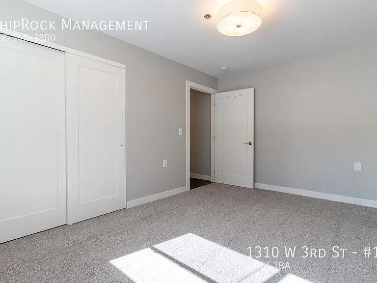 1310 W 3rd St #14 — Photo 21