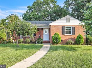921 Shawnee Dr, Frederick, MD 21701