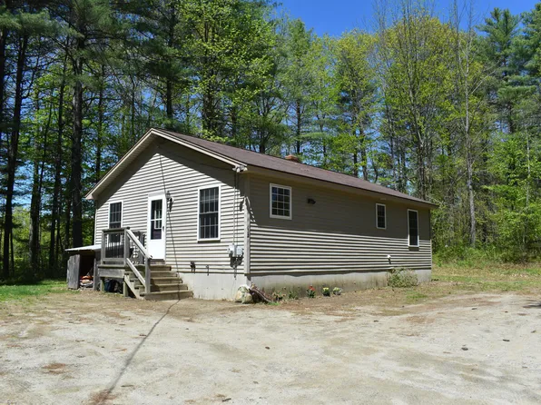32 Bessie Road, Winthrop, ME 04364
