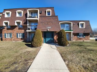 17963 Amherst Ct APT 104, Country Club Hills, IL