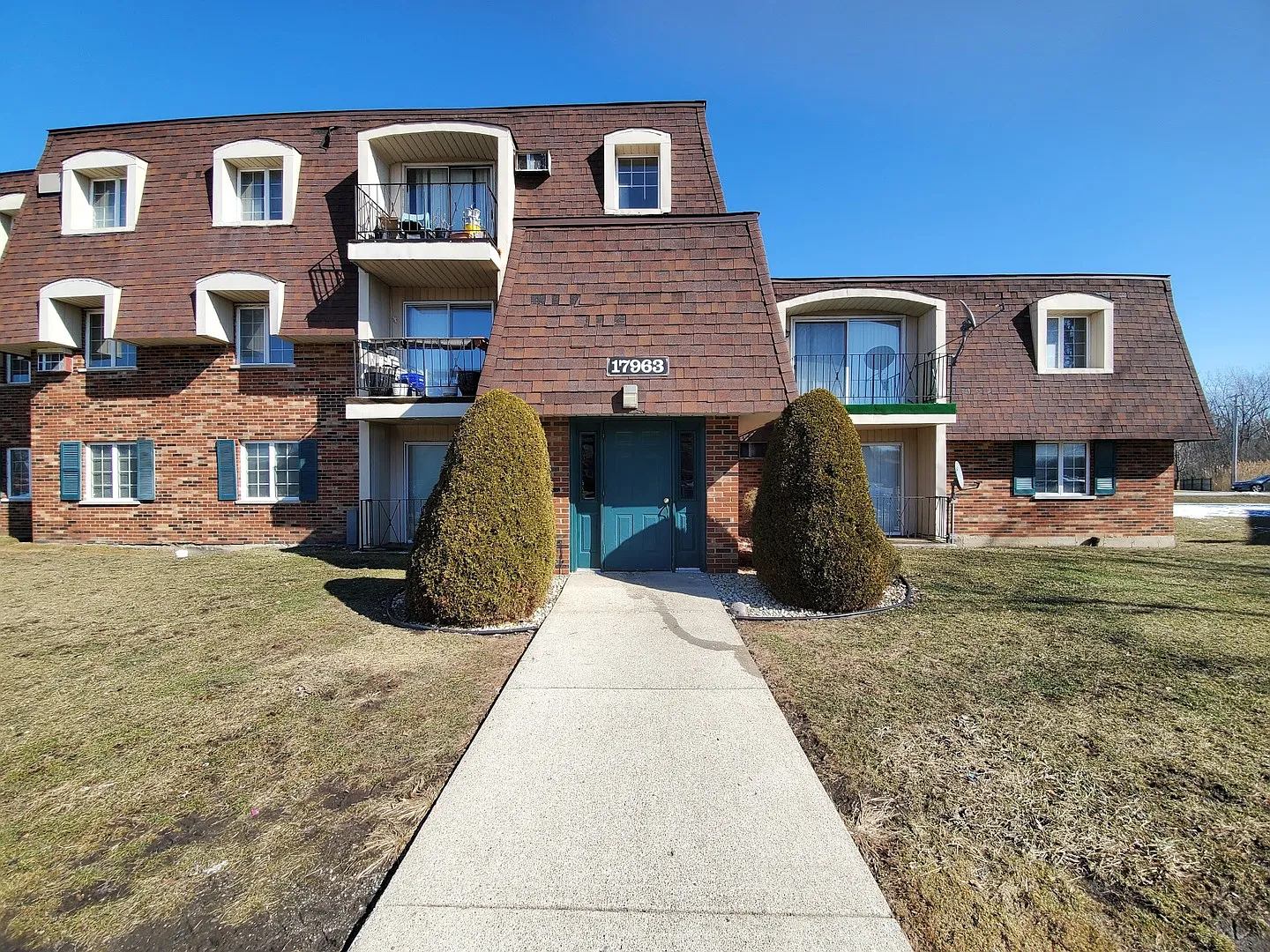 17963 Amherst Ct APT 104 photo 1