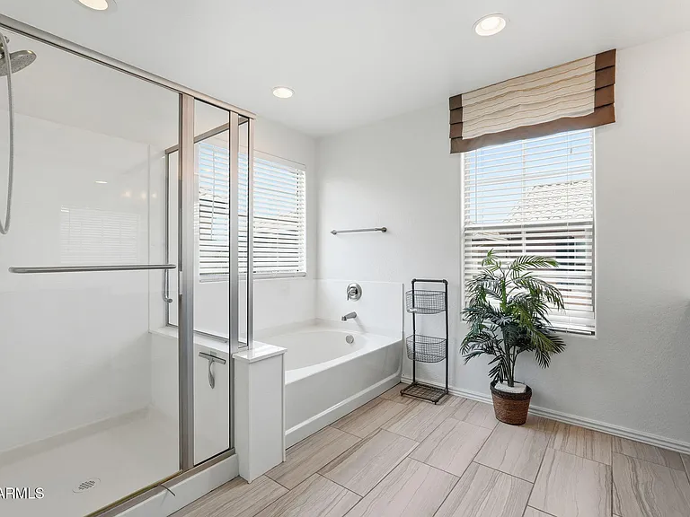 464 N Ranger Trl — Photo 31