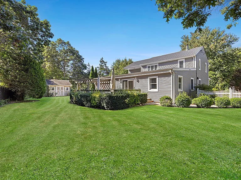 190 Wakeman Rd #A — Photo 2