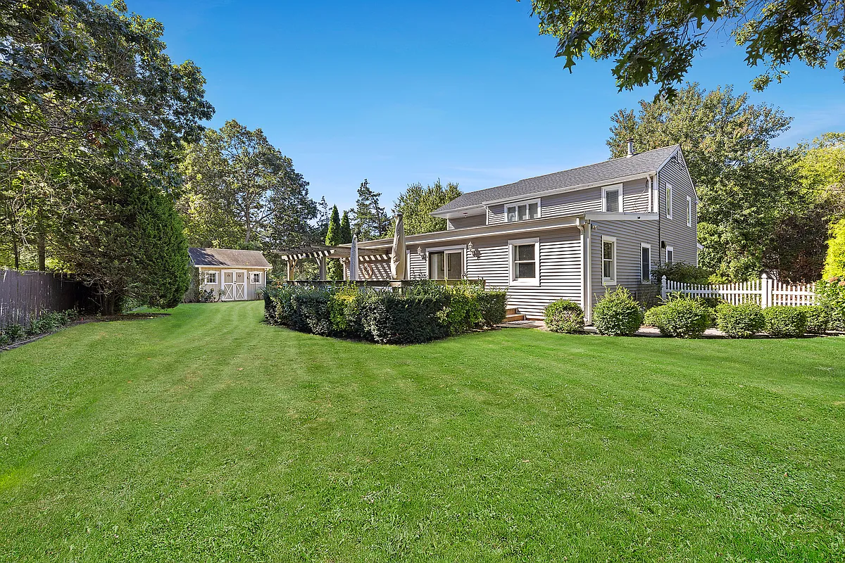 Building Photo - 190 Wakeman Rd #A