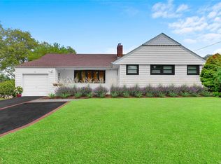 30 Thompson Dr, East Rockaway, NY 11518