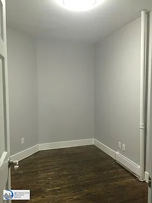 Rented by Metropolitan Property Group | media 9