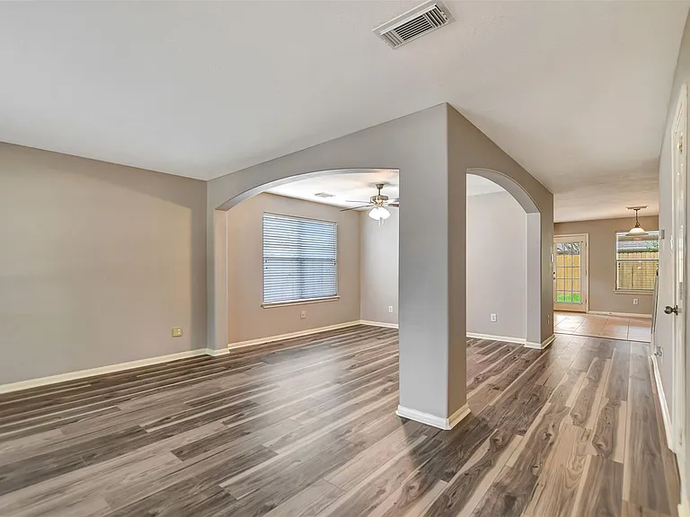5410 Spring Oak Dr — Photo 6