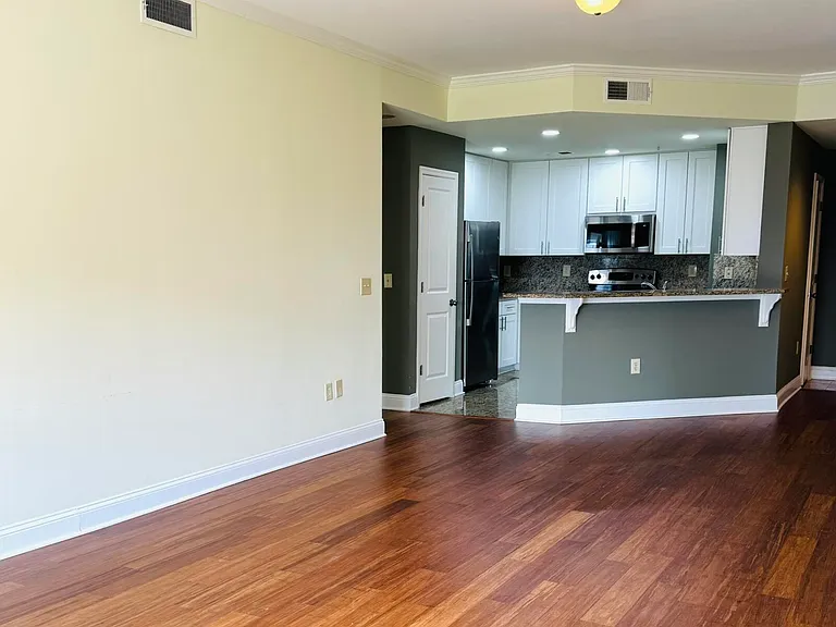 400 E Bay St #502 — Photo 54