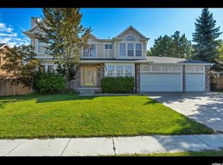 8909 S Shady Meadow Dr, Sandy, UT 84093