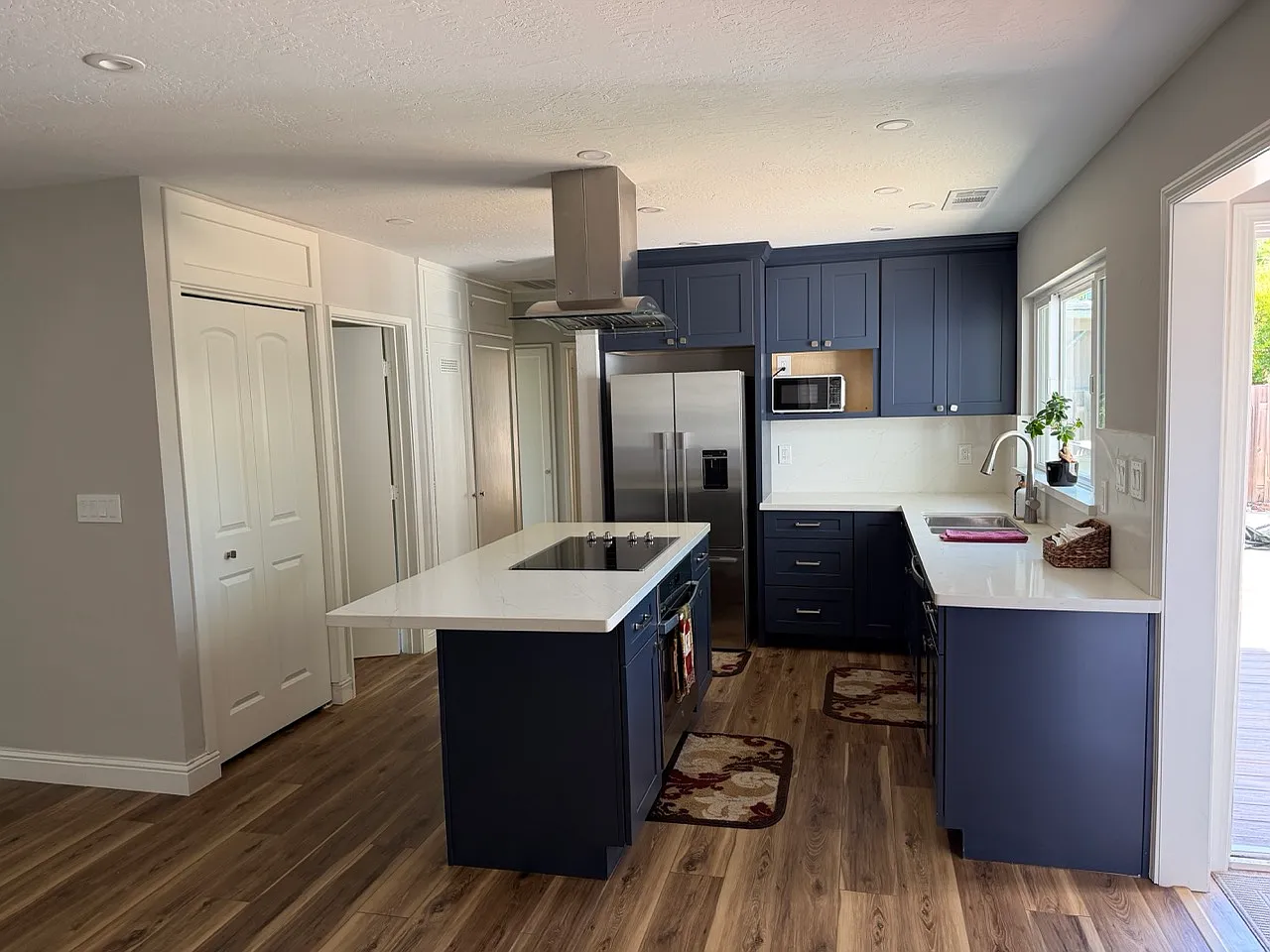 4 bed, 1312 sqft, $4,900 — Photo 1