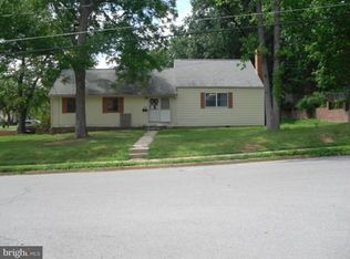 1948 Leonard Rd, Falls Church, VA 22043