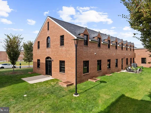 9071 Power House Rd APT 103, Lorton, VA 22079