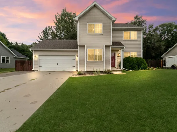 2420 Pine Ct, Van Meter, IA 50261