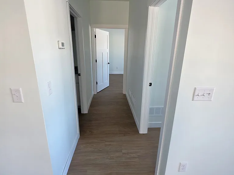 1227 Wisteria Ln — Photo 5