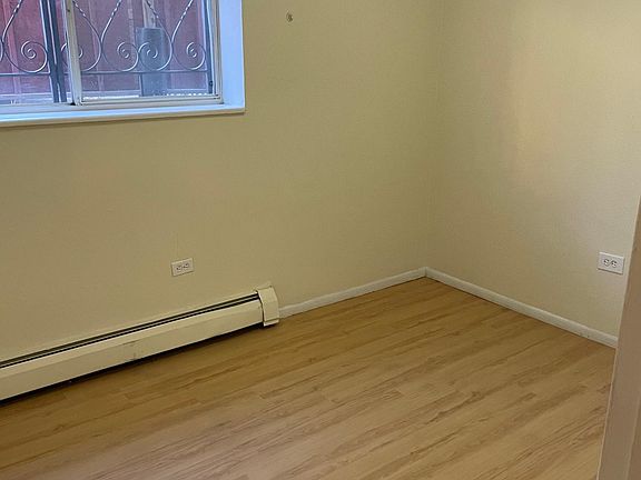 5th image of 1152 York St APT C