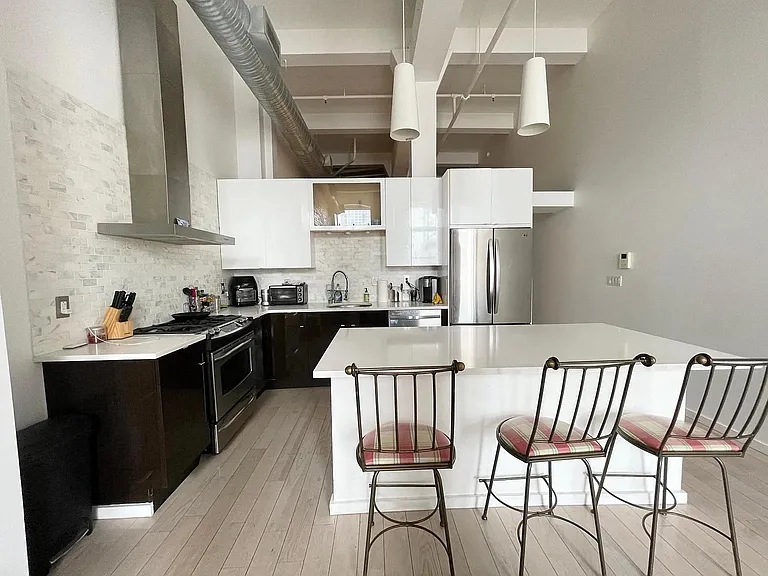 726-28 Market St #405 — Photo 8