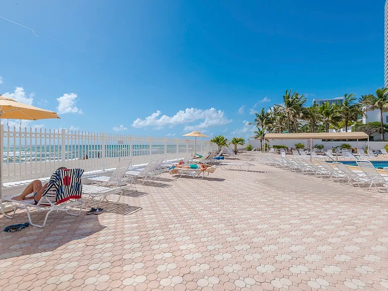 3505 S Ocean Dr #5-ID1049820P — Photo 15