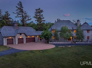 200 Pinton Ln, Marquette, MI 49855