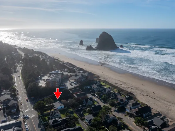 1380 S Hemlock St, Cannon Beach, OR 97110