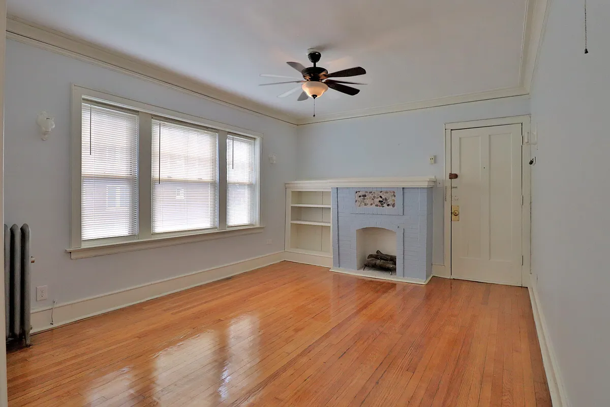 Building Photo - 106 E 72nd St #1