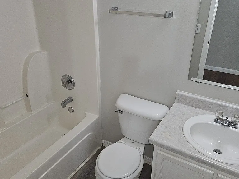 912 Seven Oaks Blvd — Photo 20
