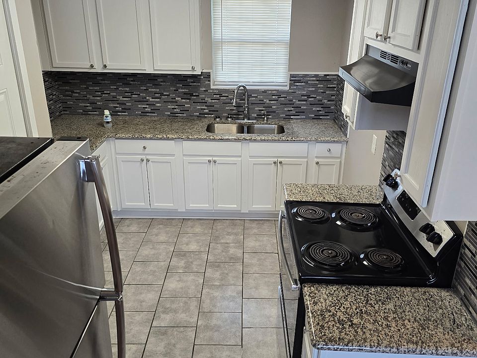 1st image of 2122 Pawnee St APT 3