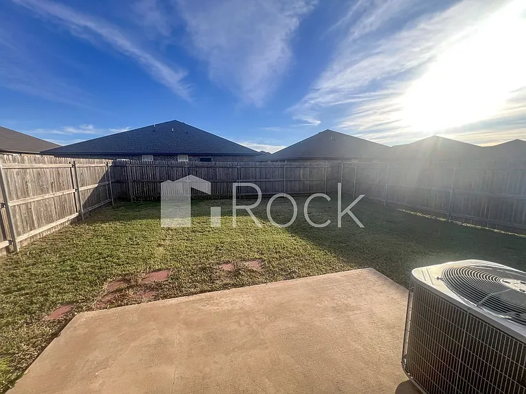 1837 Post Oak Rd — Photo 20