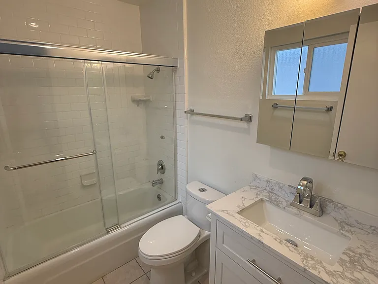 3911 Oregon St #6 — Photo 14