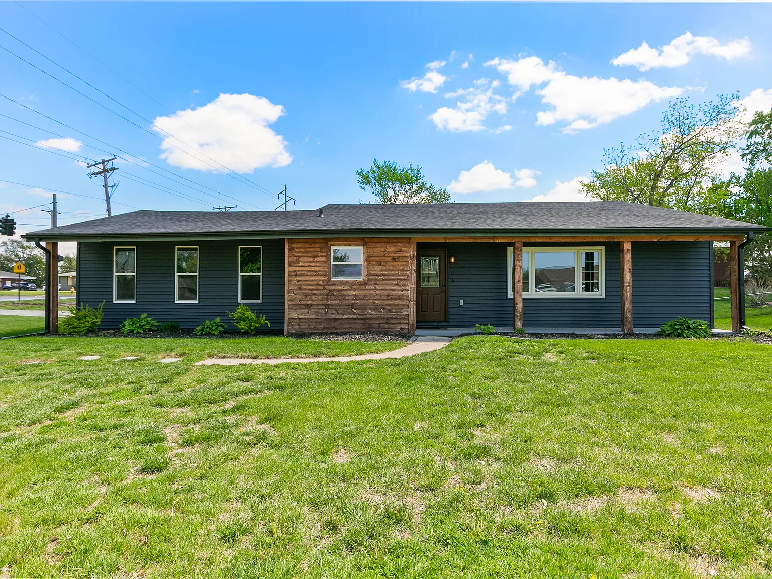 4 bed, 3182 sqft, $3,200 — Photo 1