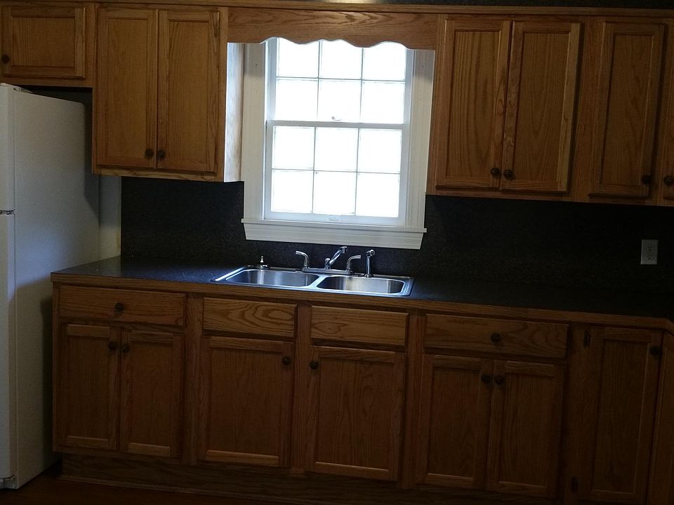 2nd image of 817 Modica St