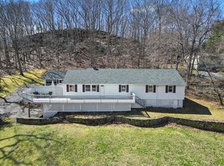 64 Society Rd E, Niantic, CT 06357