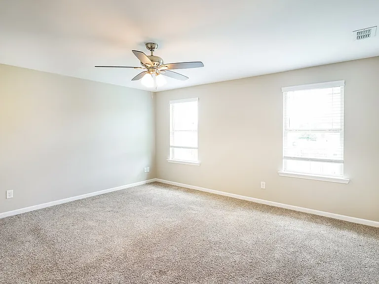 8005 Lakota Ct — Photo 9