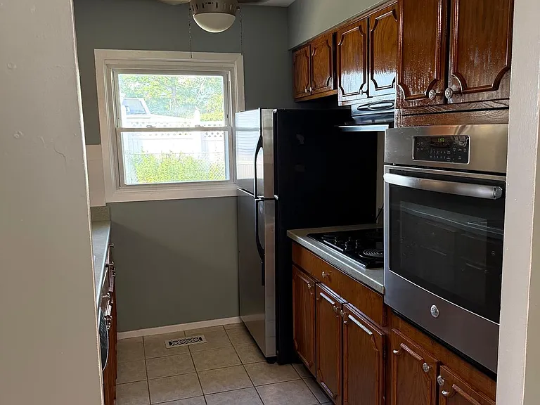 72 Edge Ln — Photo 7