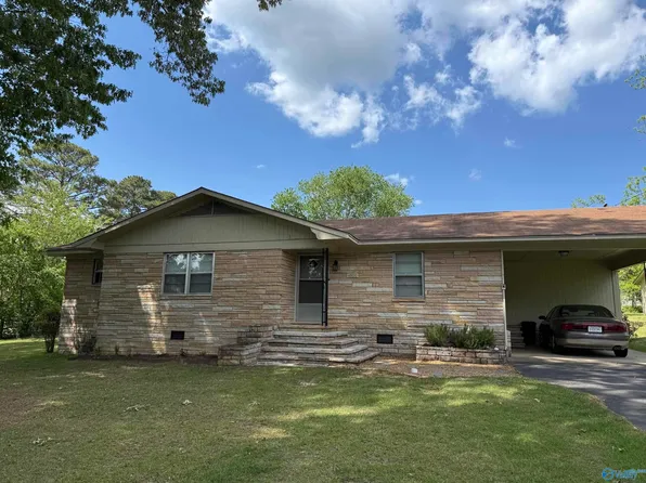 4800 Mountain Crest Dr, Guntersville, AL 35976