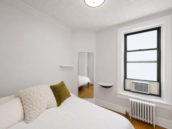 98 Thompson St, New York, NY