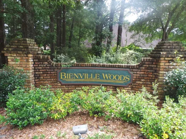 4900 Brooke Ct, Mobile, AL 36618