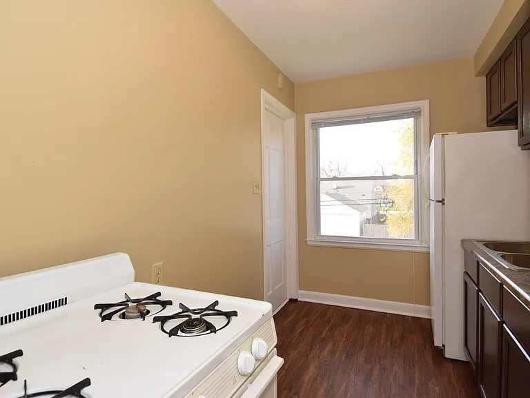 4167 N Sherman Blvd #4 — Photo 2