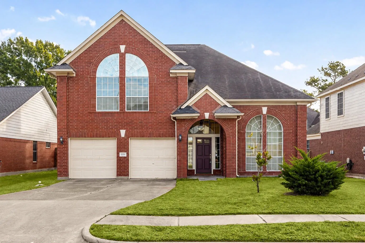 3 bed, 2.5 bath, 2270 sqft, $2,250 — Photo 1