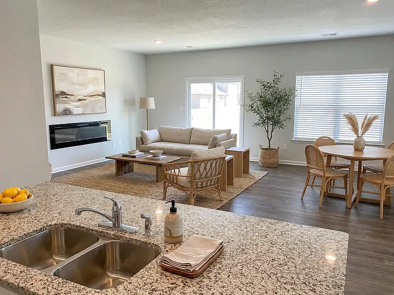 185 Daisy Dr — Photo 10