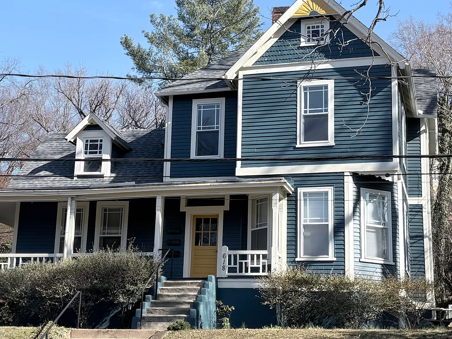 1 bed, 700 sqft, $1,200 — Photo 1