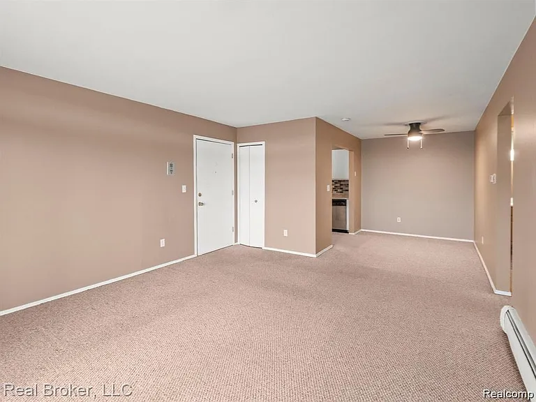 4905 Crooks Rd #A5 — Photo 7